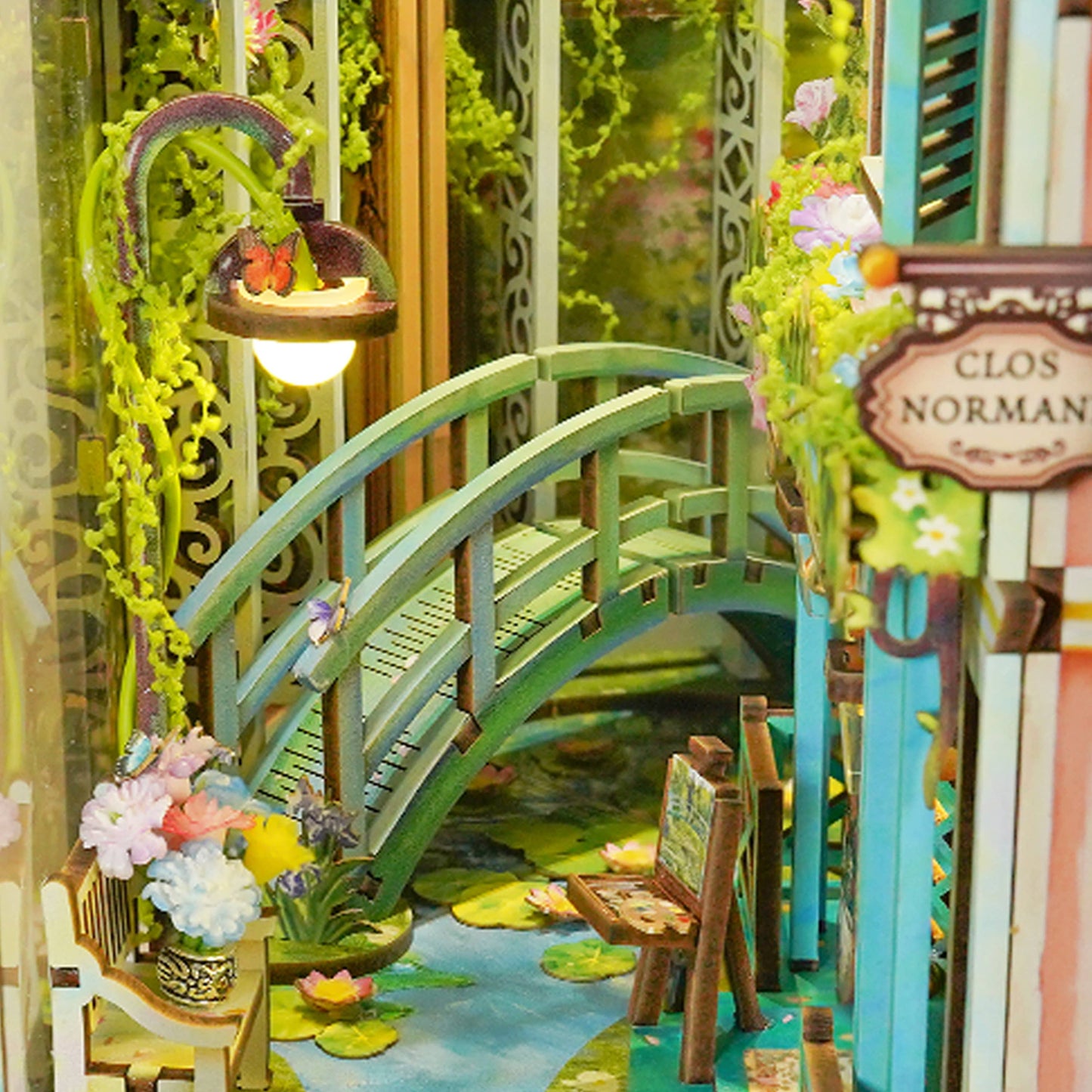 DIY Shelving Kit: Giverny Garden with Dust Cover