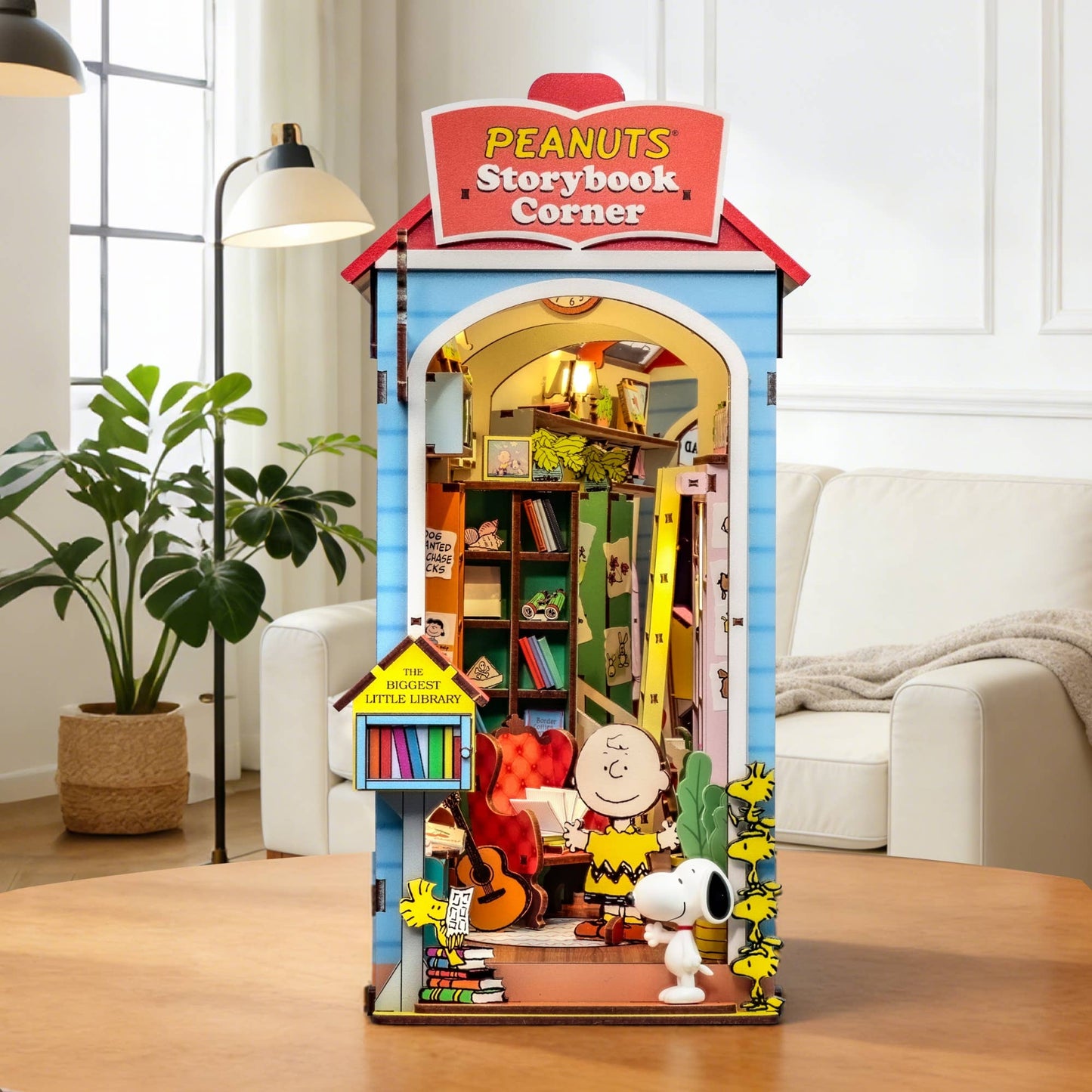 Peanuts Story Corner - DIY Bookshelf Diorama Kit