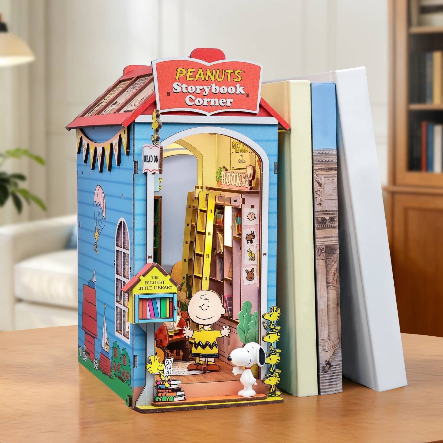 Peanuts Story Corner - DIY Bookshelf Diorama Kit