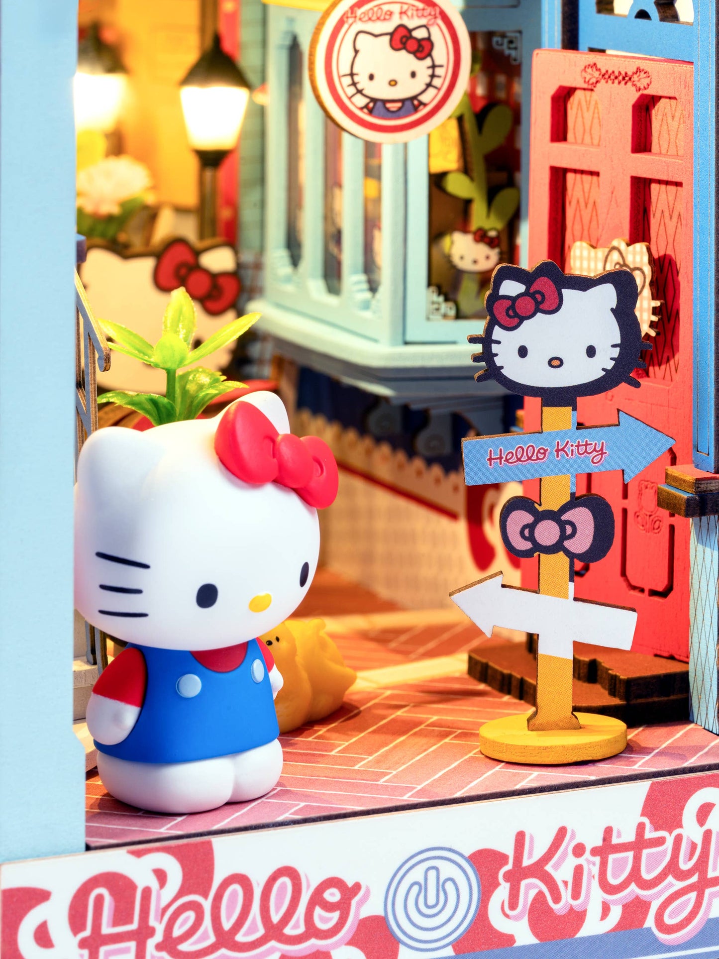 Hello Kitty® Square - DIY Shelving Kit