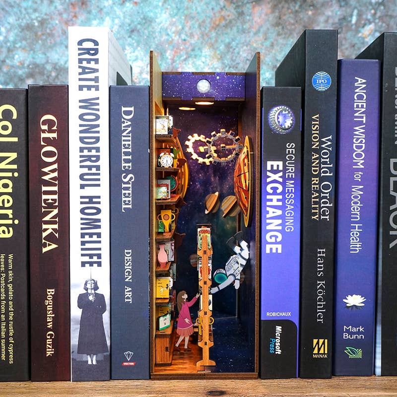 DIY Bookshelf Kit: Interstellar