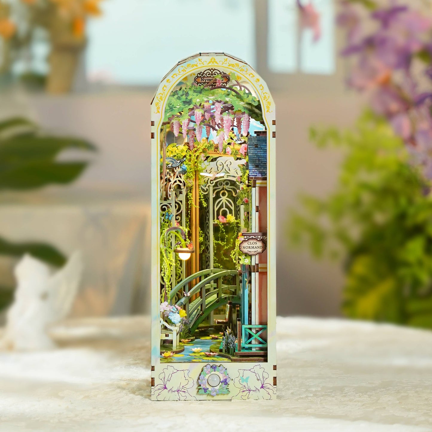 DIY Shelving Kit: Giverny Garden with Dust Cover