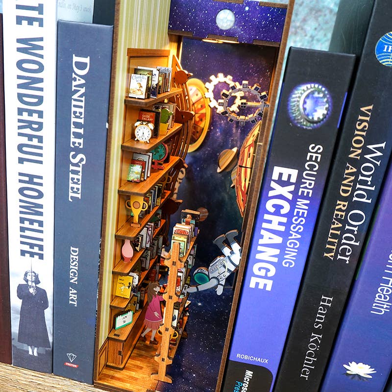 DIY Bookshelf Kit: Interstellar